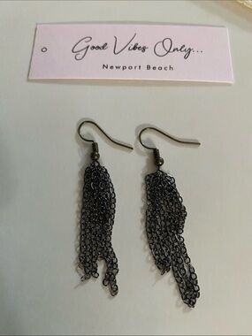 Good Vibes 😎 Only Newport Beach Black Chain Tassel Earrings